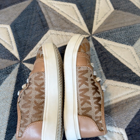 Michael Kors Shoes Little kid 5 Castella Low Top Unisex Sneakers Tan/Brown Logo - Picture 6 of 11